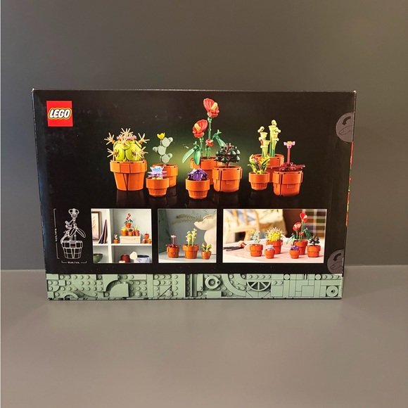 LEGO Botanical Collection Tiny Plants Set - Red, Green, Yellow - Picture 2 of 3